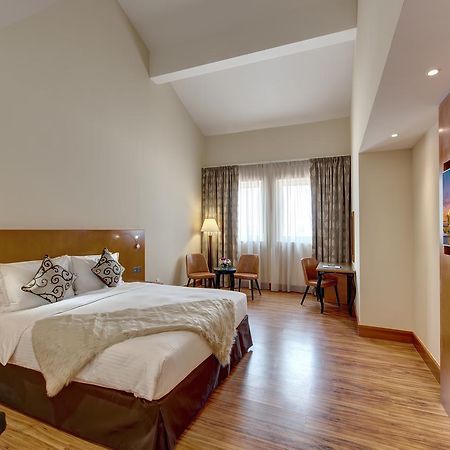 J5 Villas Holiday Homes Barsha Gardens Dubai Exteriör bild