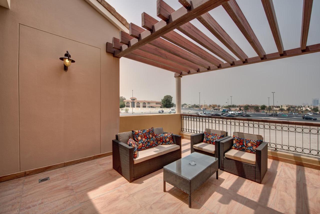 J5 Villas Holiday Homes Barsha Gardens Dubai Exteriör bild