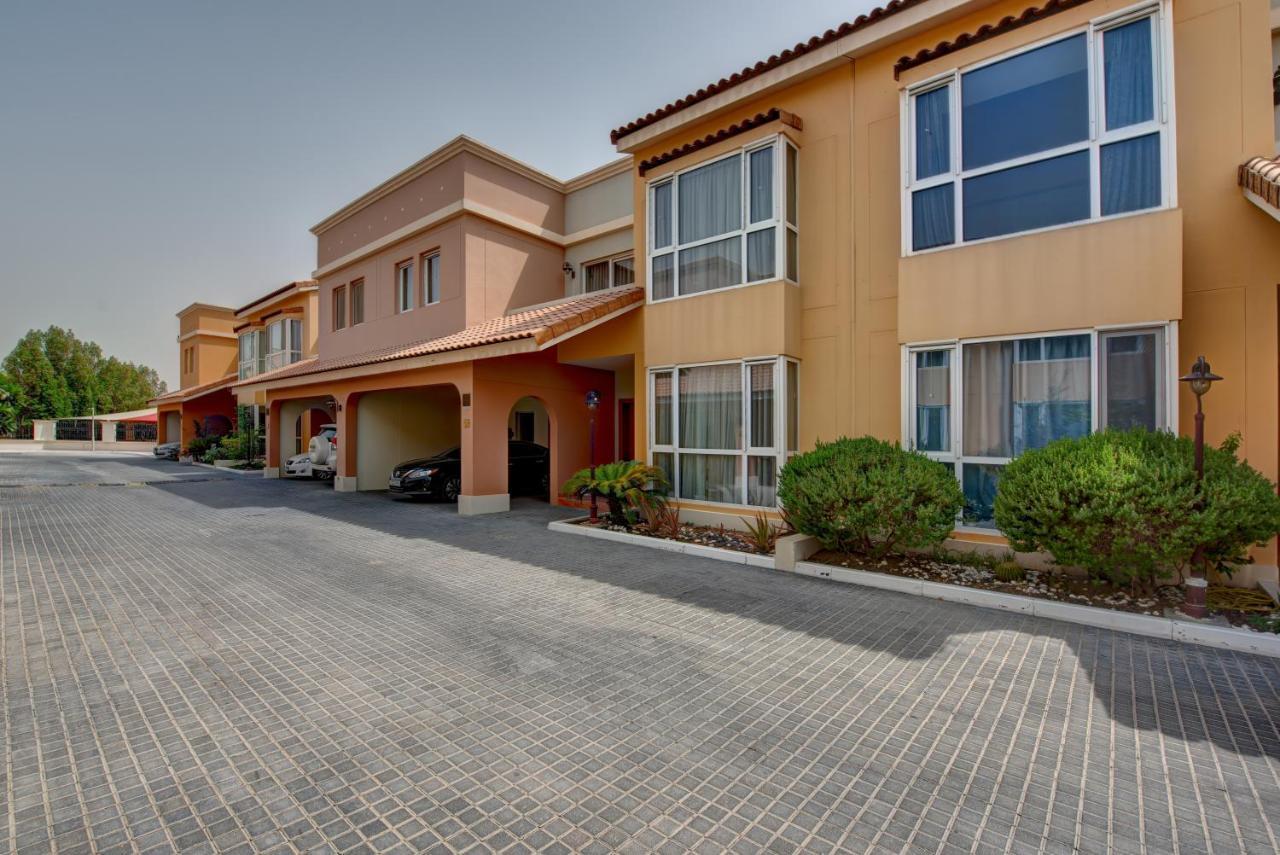 J5 Villas Holiday Homes Barsha Gardens Dubai Exteriör bild