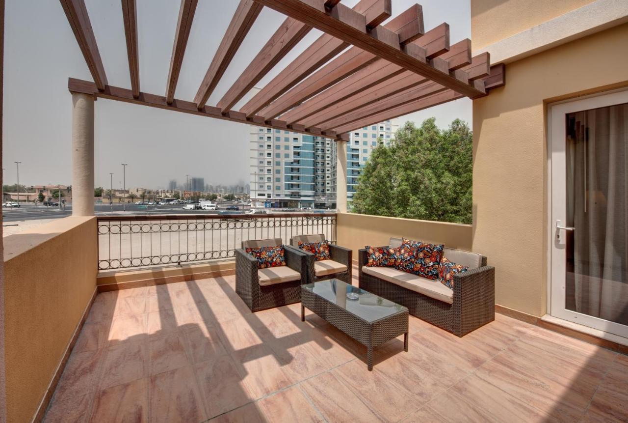J5 Villas Holiday Homes Barsha Gardens Dubai Exteriör bild