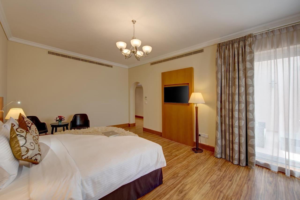 J5 Villas Holiday Homes Barsha Gardens Dubai Exteriör bild